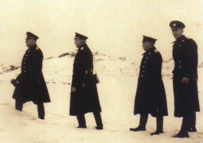 v.l. Wehrführer Wilhelm Becker, Jakob Extra, Eduard Bents und Wilhelm Bodenstab