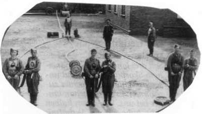 B.D.M. Feuerwehrhelferinnen 1943