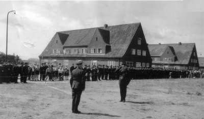Vorführungen auf dem Exerzierplatz anläßlich des 1. Kreisfeuerwehrtages am 07.06.1952