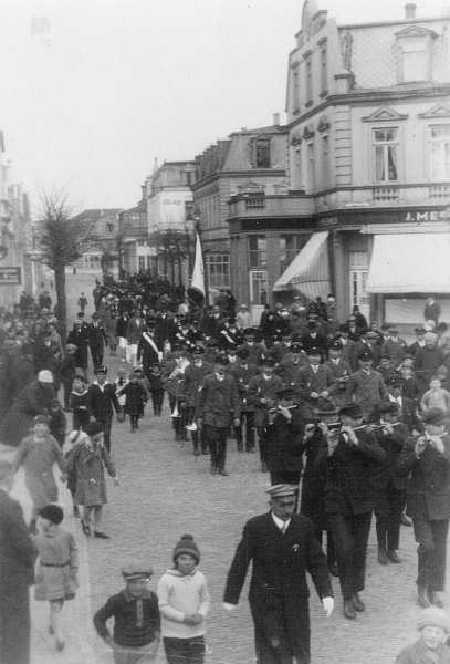 Großer Umzug mit der freien Turnerschaft Norderney - ca. 1927