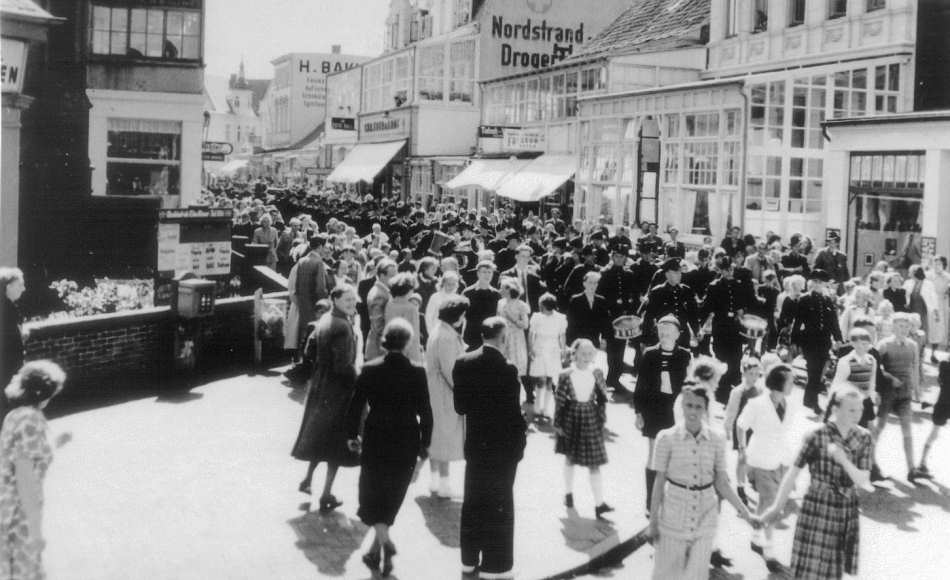 Der erste Kreisfeuerwehrtag nach dem 2. Weltkrieg auf Norderney - 1952