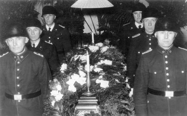 Beerdigung von H.C. Müller 1955