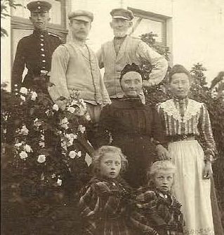 Die Familie Fleetjer/Friesenborg - etwa 1904. 