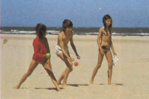Kinder am Strand